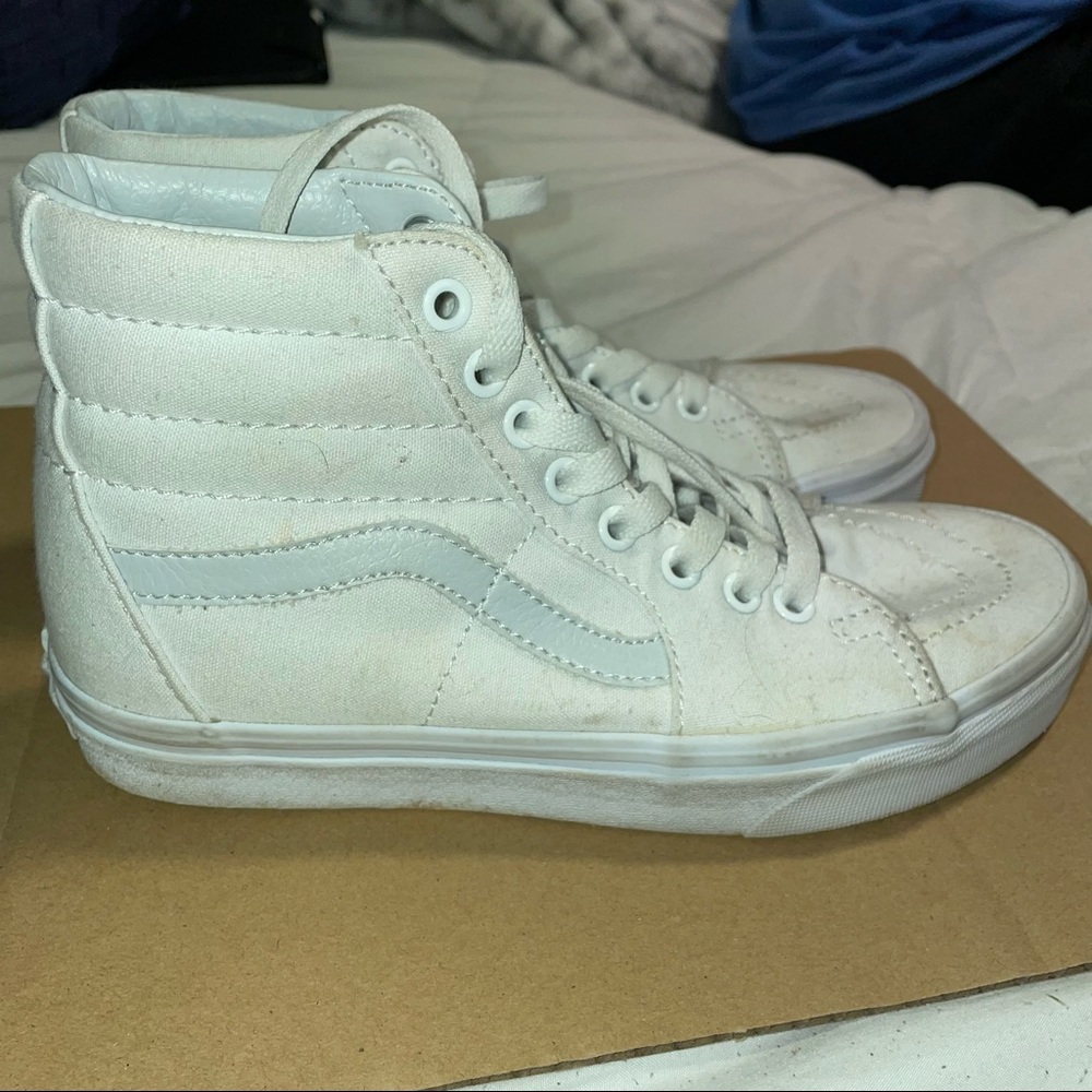 White Canvas Sk8 Hi Tapered Vans